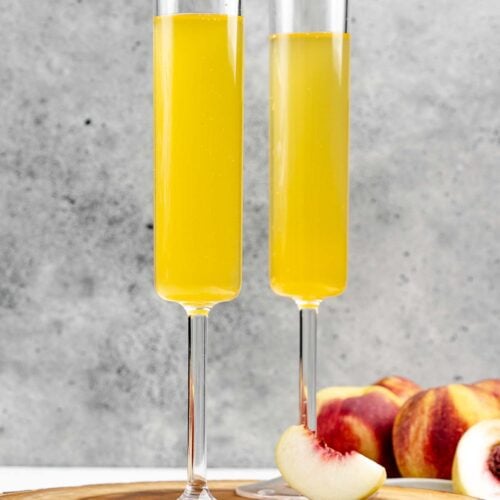 https://copykat.com/wp-content/uploads/2023/10/Olive-Garden-Peach-Bellini-Pin-1-500x500.jpg