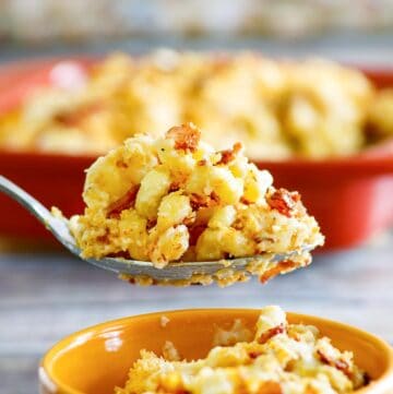 Copycat Longhorn Steakhouse mac and cheese on a spoon.