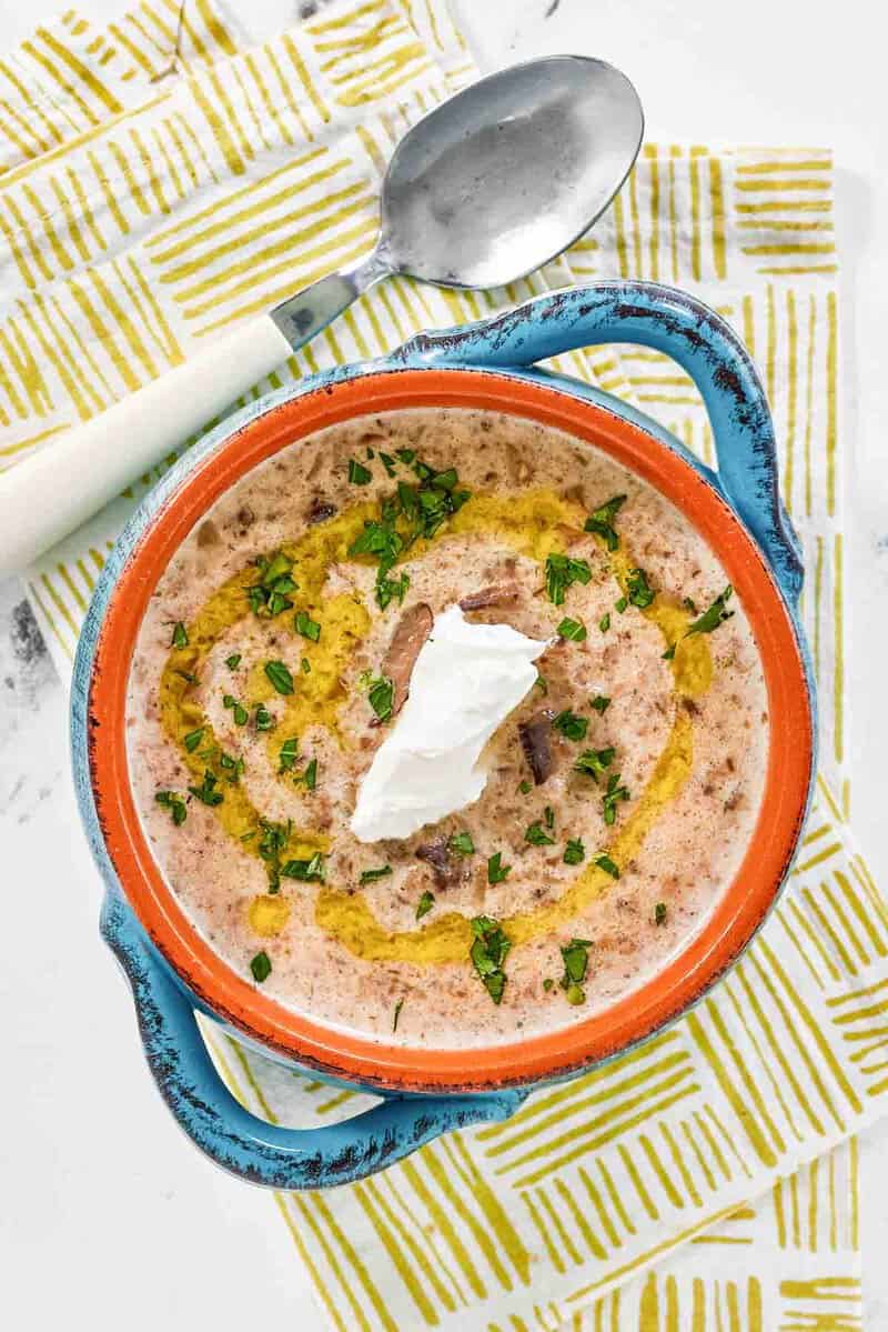 A bowl of copycat Longhorn Steakhouse mushroom bisque.