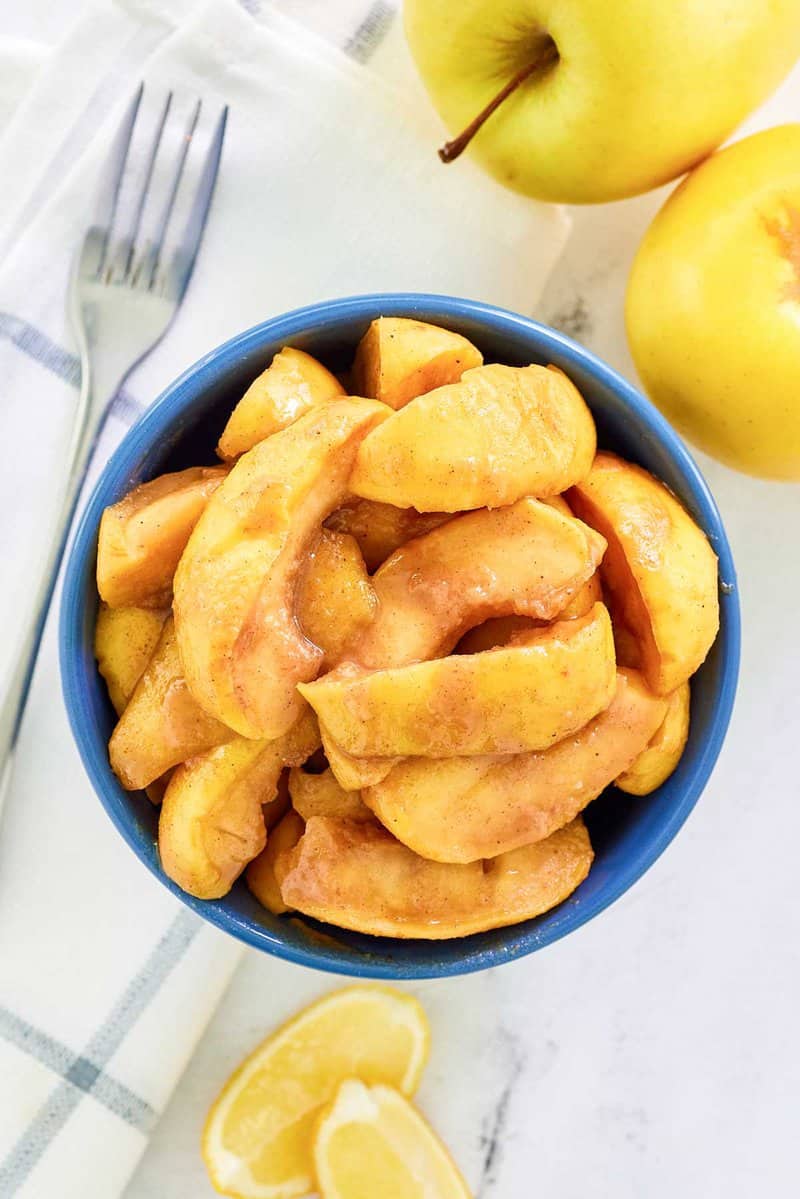 A bowl of copycat cracker barrel fried apples.