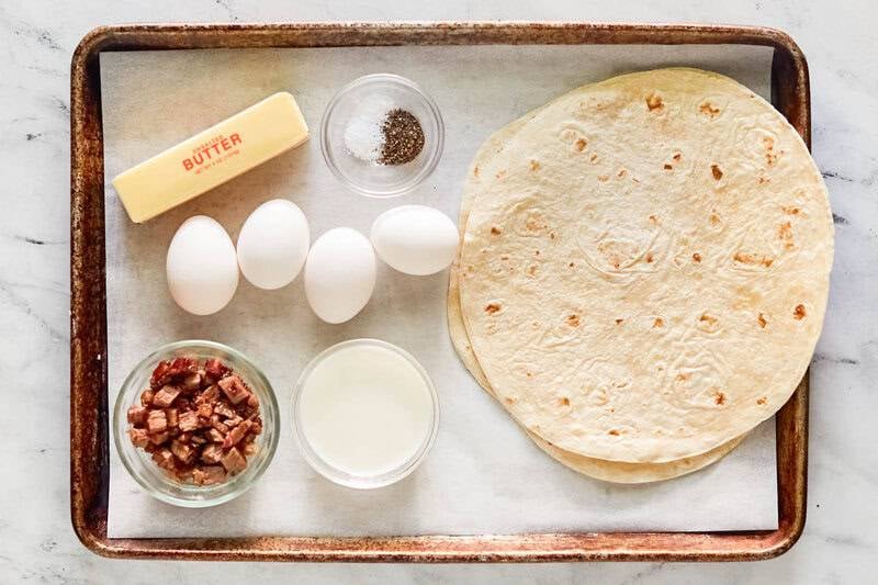 Copycat Buc-ee's brisket breakfast tacos ingredients.
