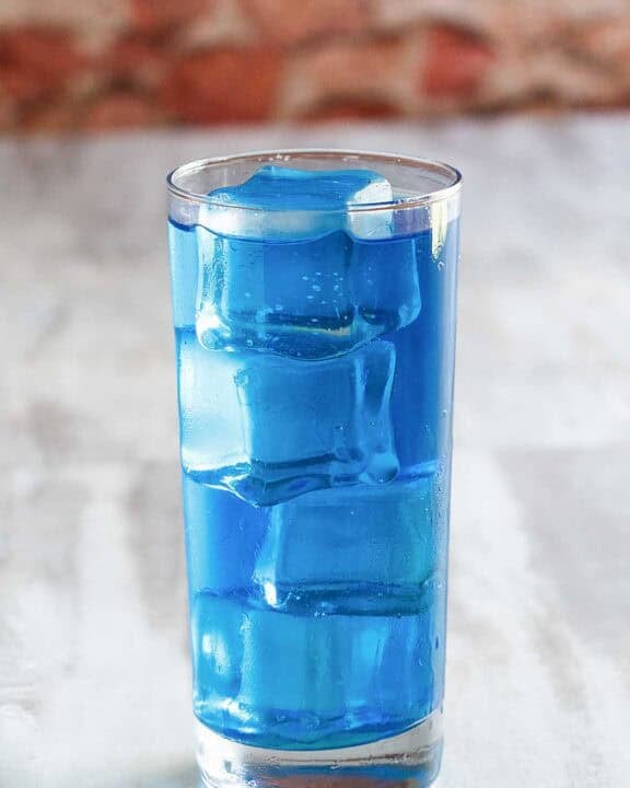 Copycat Sonic ocean water drink in a tall glass.
