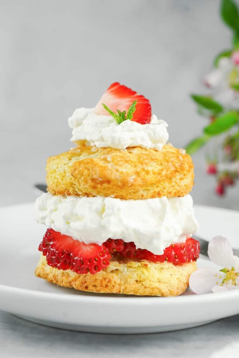 Copycat Ted's Montana Grill strawberry shortcake on a plate.
