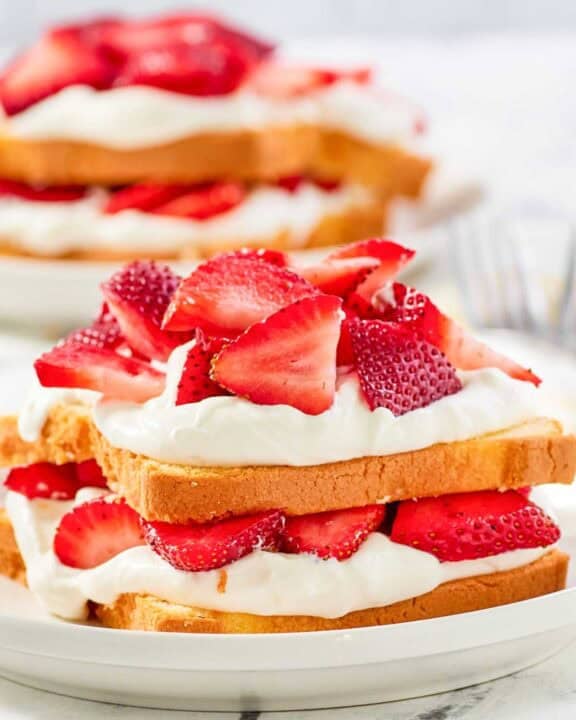 Copycat Jason's Deli strawberry shortcake on two plates.