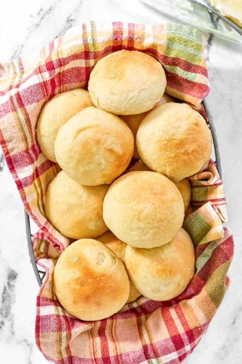 Copycat golden corral yeast rolls in a serving basket.