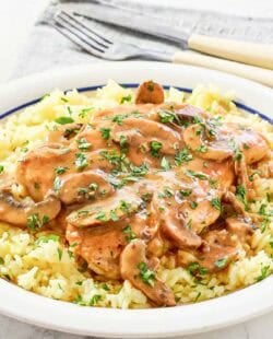 Copycat Cracker Barrel chicken and rice with mushroom gravy.