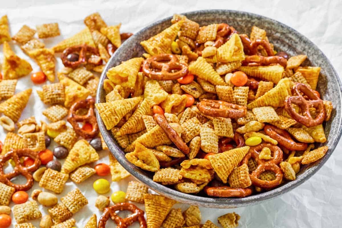Crunchy snack mix with salty and sweet flavors.