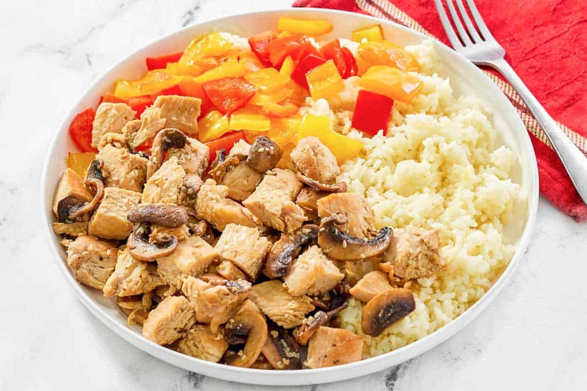 Japanese hibachi dinner of chicken, rice, and veggies.